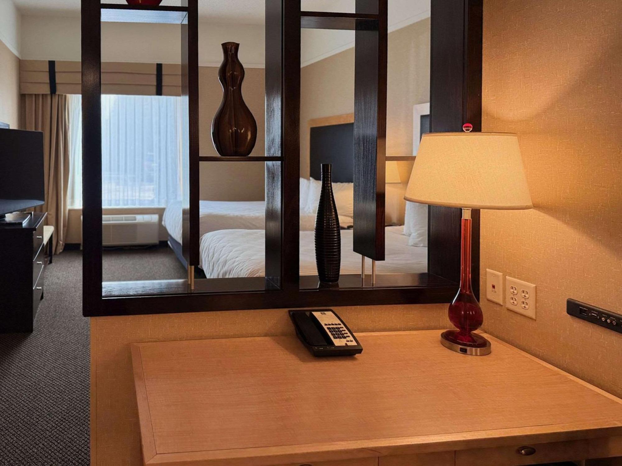 Cambria Hotel Traverse City Zewnętrze zdjęcie